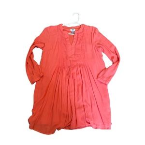 Old Navy Women’s Solid Coral Blouse V neck  size M